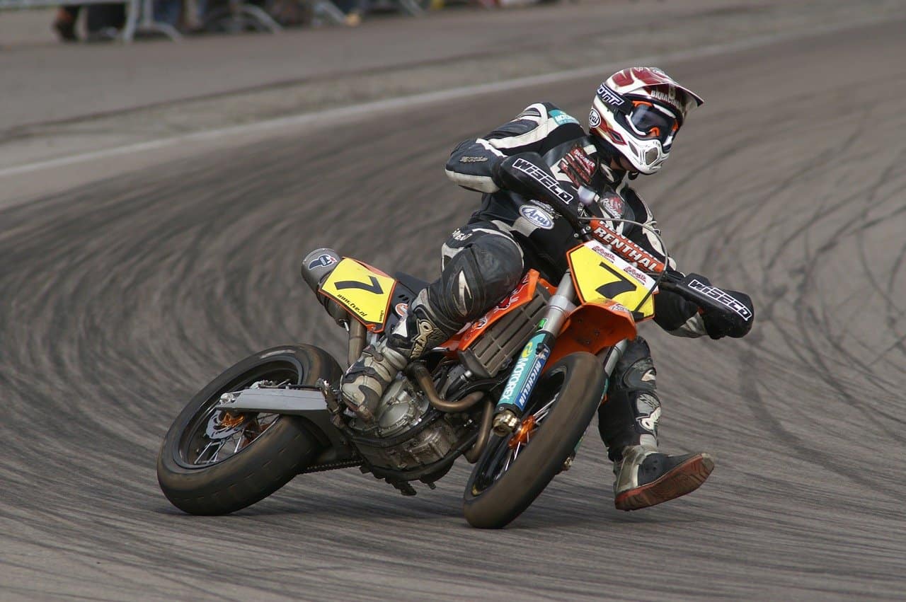 Read more about the article Paul Adams make new record in motor biking